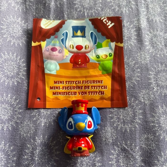 Figurine mystère Stitch enesco