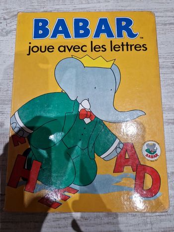 Livre babar joue avec les lettres