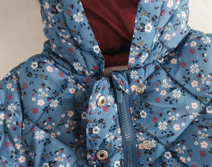 Doudoune fleurie 👣 obaïbi,matelassée, légère, 6mois - photo numéro 3