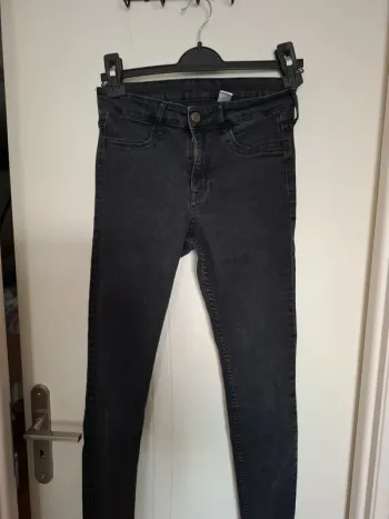 Jeans noir taille 27