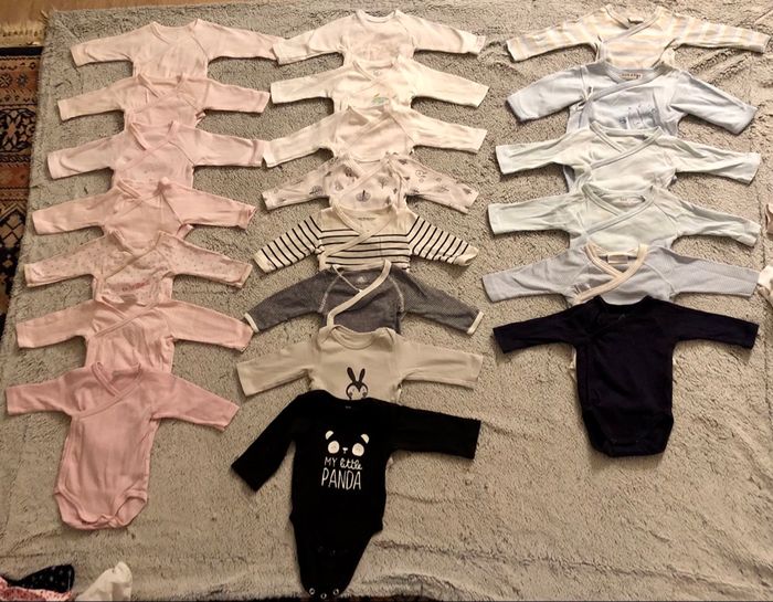 Grand lot vêtements bébé fille 1 mois – NEUFS ++ & complets - photo numéro 2