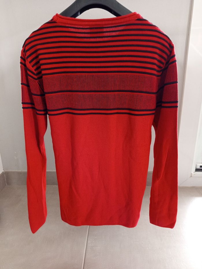 Très beau pull comme neuf rouge foncé et noir - photo numéro 9