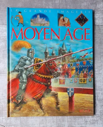 Livre "Le Moyen Age"