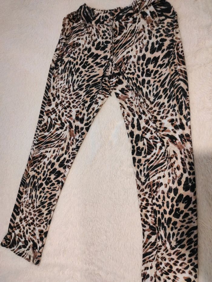 Pantalon fluide et léger pour l'été/ printemps- Bonprix / calças - photo numéro 3