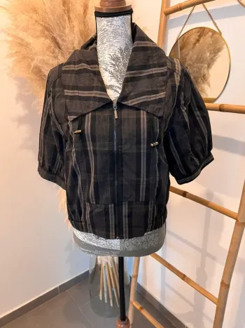 Veste manches courtes