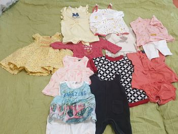Lots vêtements bébé fille 1 mois