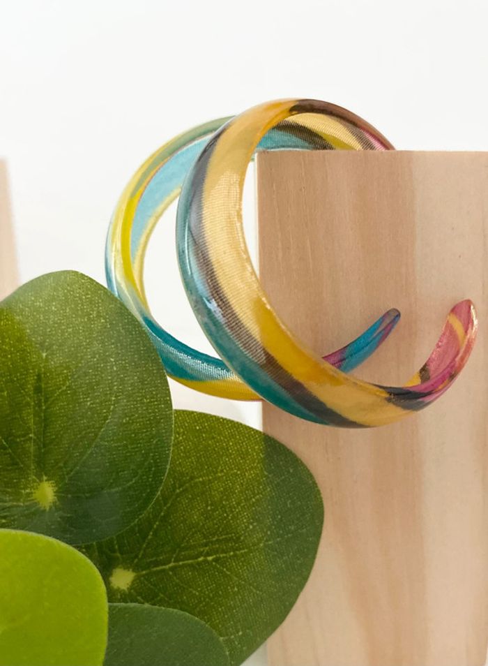 Lot 3 paires de boucles d’oreilles - Forme créoles 🩷💛 multicolores - Neuves - photo numéro 5