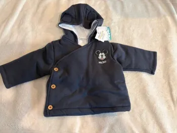 Veste bébé Disney Mickey à capuche – 9 mois (71 cm) Neuve avec étiquette