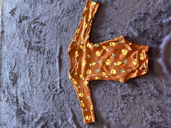 Lot de 3 bodies bébé garçon taille 9 mois - photo numéro 5