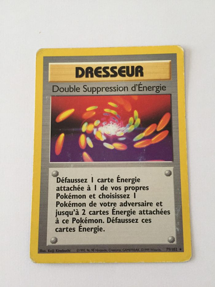 79/102 - Carte Pokémon double suppression d'énergie 79/102 rare set de base état moyen CP