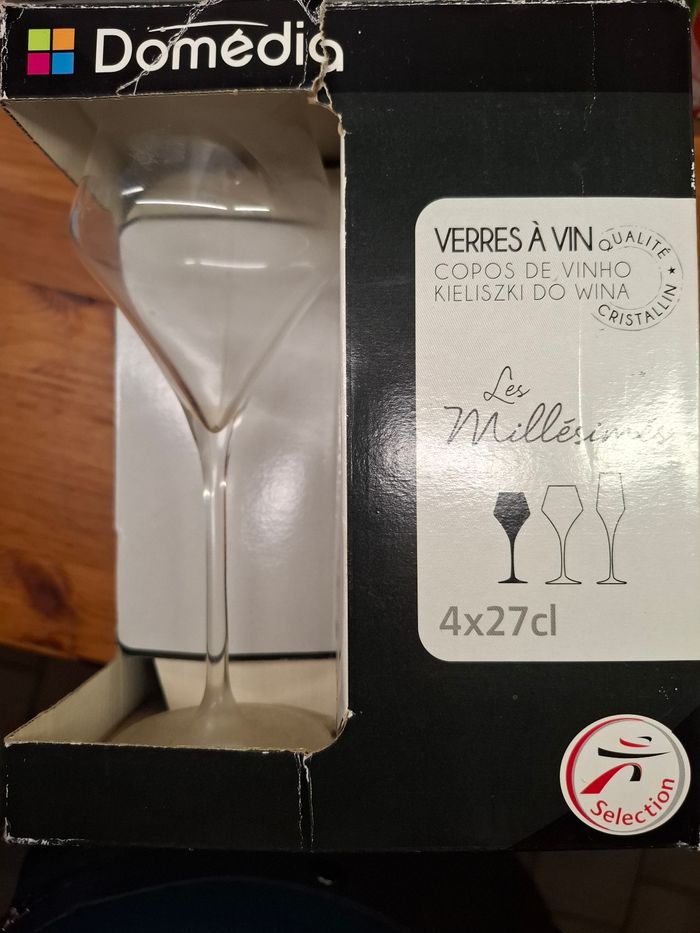 4 verres à vin