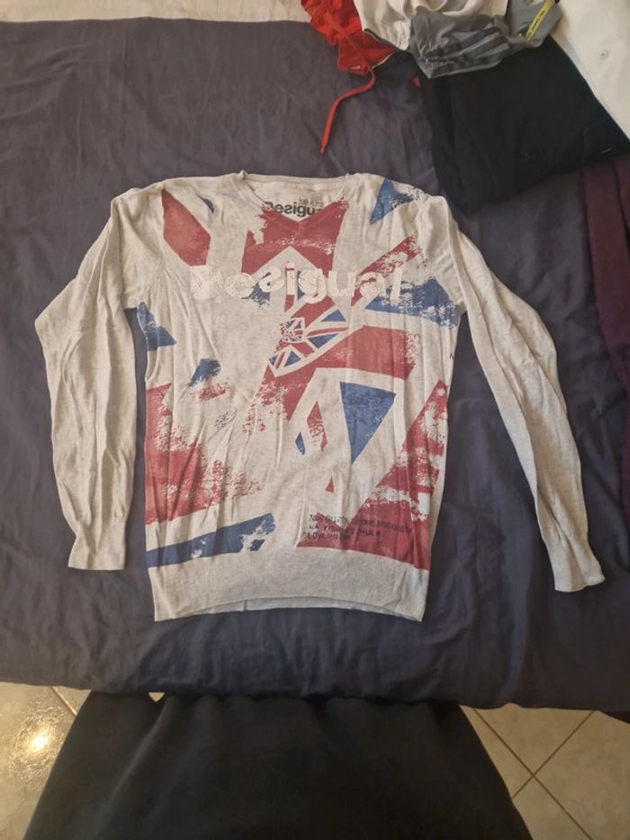Pull fin desigual