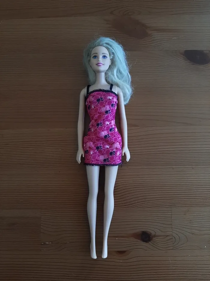 Barbie 2010 Mattel