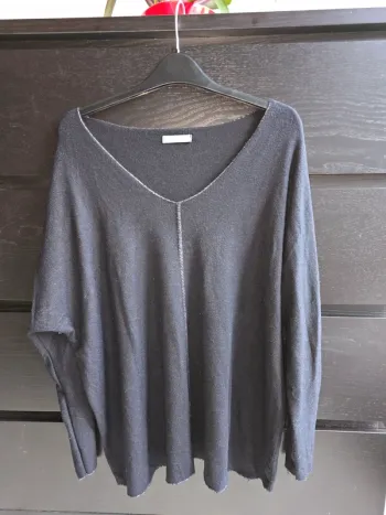 pull fin noire et argenté