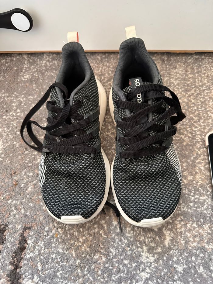 Basket Adidas Taille 37/2 - photo numéro 5