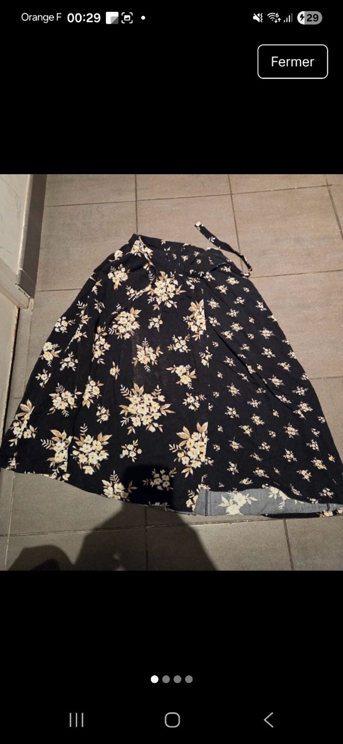 Jupe portefeuille noir a fleur vintage - photo numéro 2