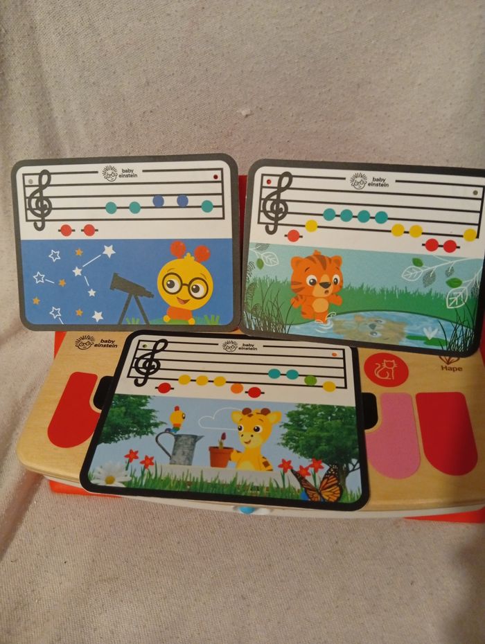 Piano en bois - photo numéro 2