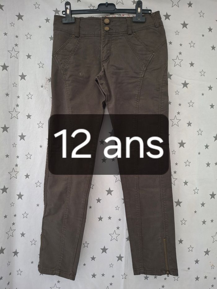 Pantalon marron réglable avec 2 boutons et une fermeture éclair 12  ans Zara