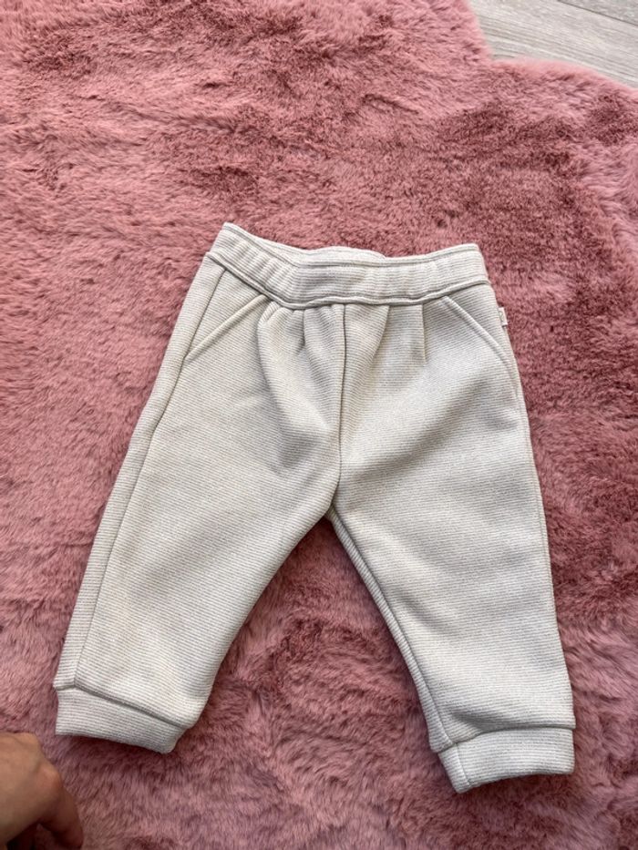 Lot 3 pantalons / jogging bébé fille 6 mois - photo numéro 6