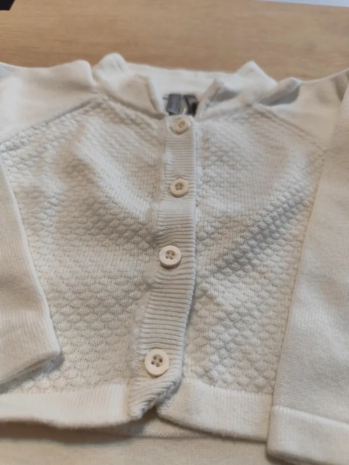 Gilet a boutons - photo numéro 2