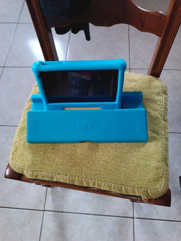 Support de tablette bleu - photo numéro 3