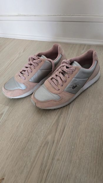 Basket lacoste rose et grise