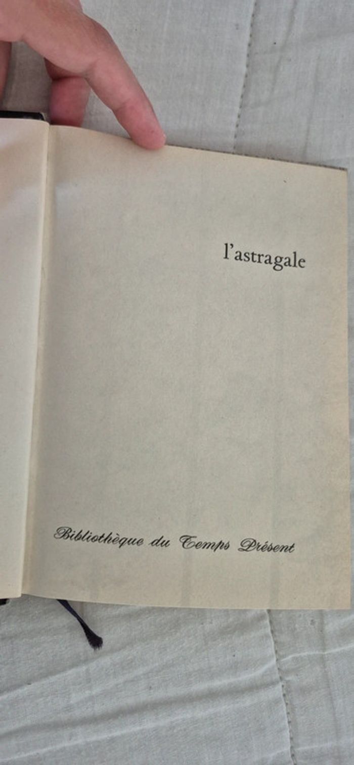 Livre l'astragale d'Albertine Sarrazin - photo numéro 2
