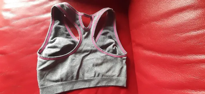 Brassière de sport gris S/M - photo numéro 2