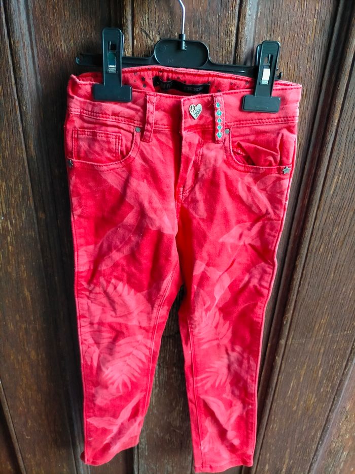 Très joli slim IKKS 5 ans