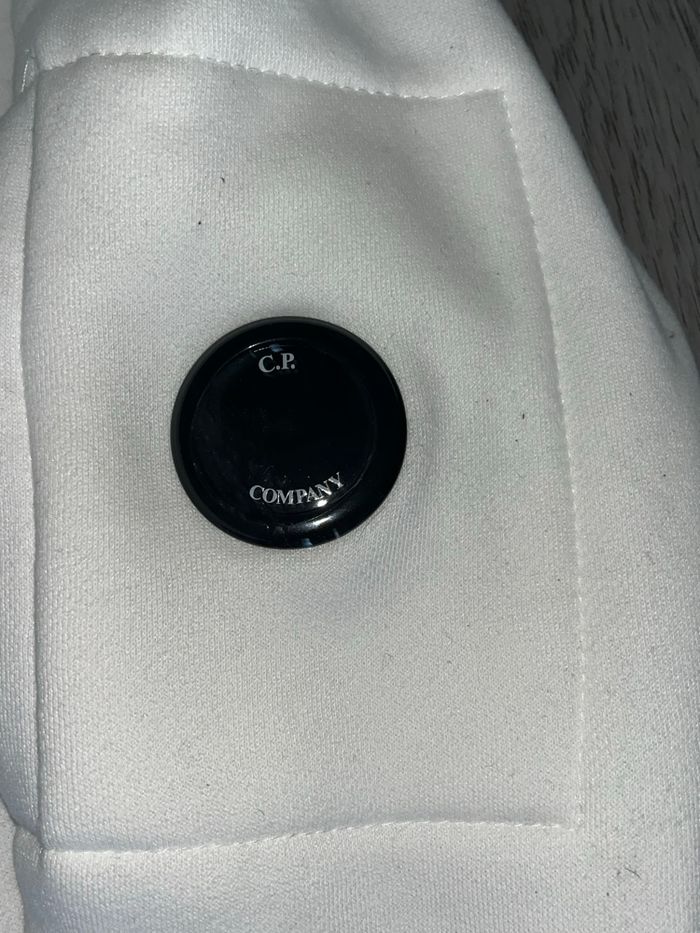 Pull cp company - photo numéro 3