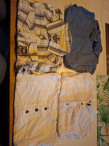 2 chemises manches courtes (tape à l oeil et orchestra) 1 chemise manche longue(kiabi) et 1 t shirt