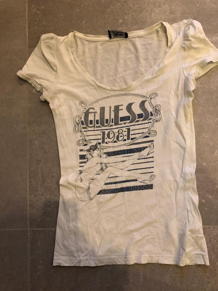 Tee shirt guess