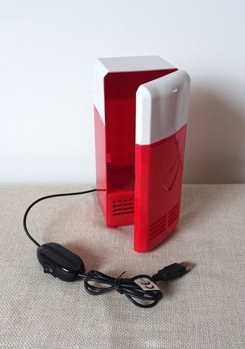 Mini frigo vintage année 2007 - Branchement USB avec interrupteur - Testé - Fonctionnel