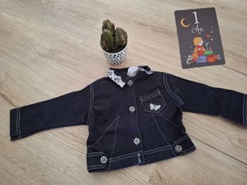 Veste courte jean fin bébé fille 12 mois