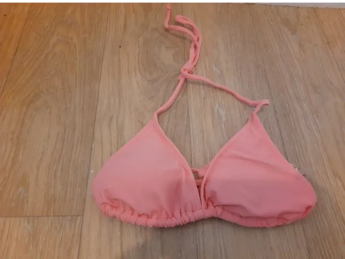 haut de maillot de bains taille 38