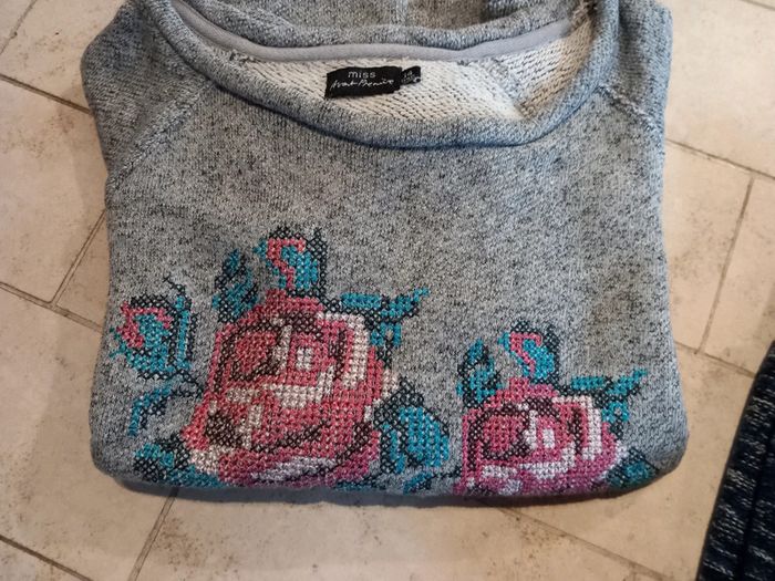 Lot 4 pulls et gilets (14 ans) - photo numéro 5