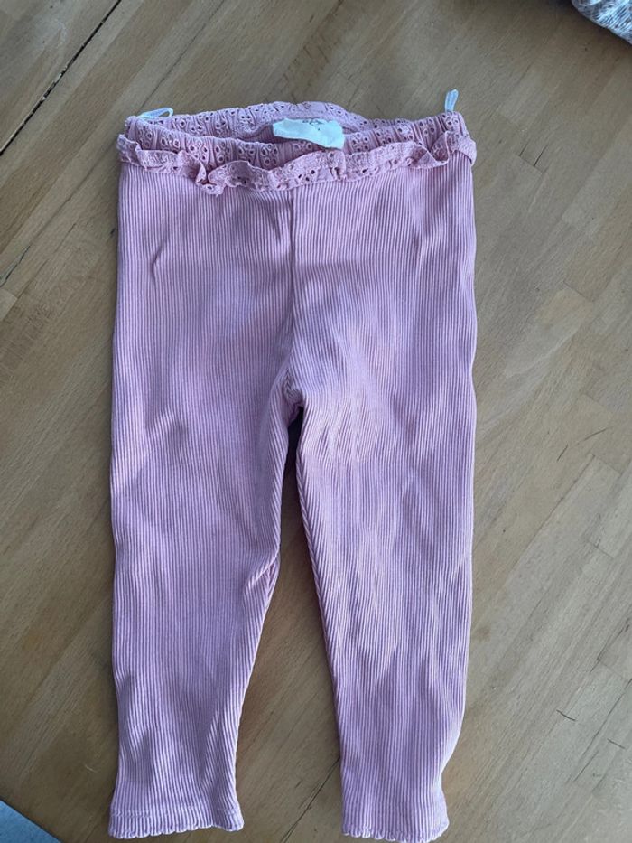 Legging côtelé rose c&a 9-12 mois