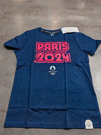 Tshirt paris 2024 taille 10 ans