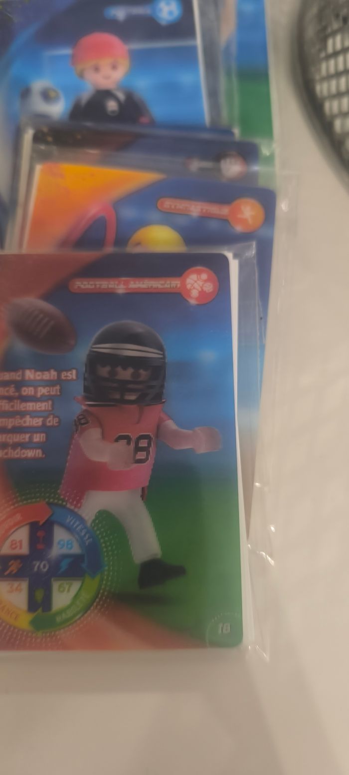 Lot de 85 cartes play mobile collector - photo numéro 3