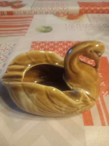 Cendrier en forme de cygne 