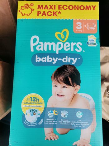 Couches pampers taille 3