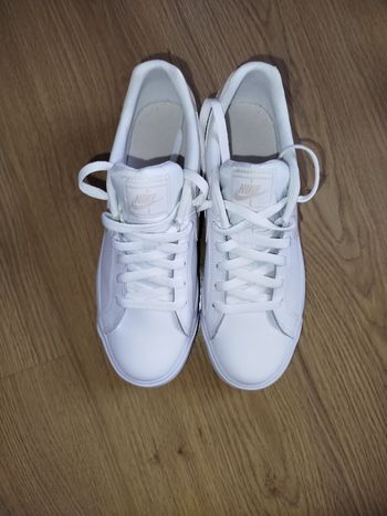 Nike Court Royale AC