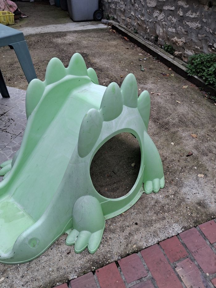 Toboggan en forme de dinosaure - photo numéro 2