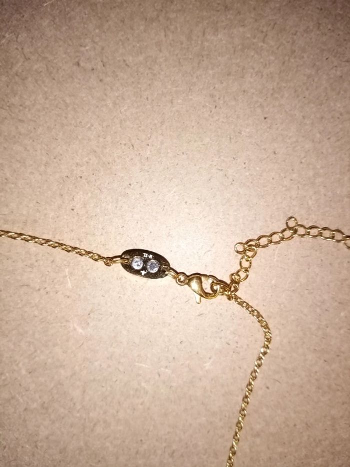Collier doré magnétique et pendentif strass - photo numéro 3