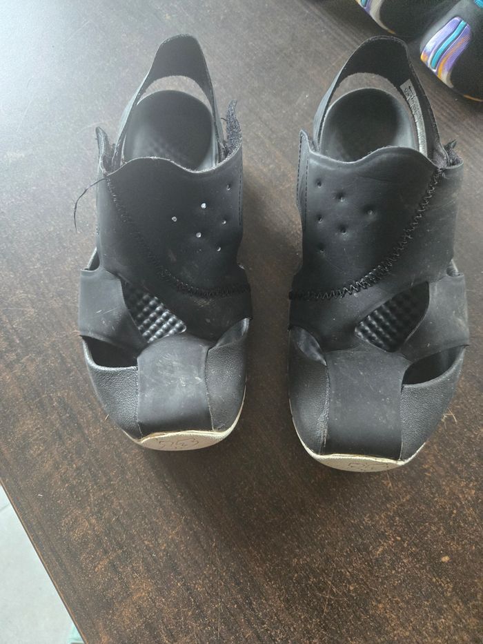 Sandale jordan flare ps noir Taille 33,5