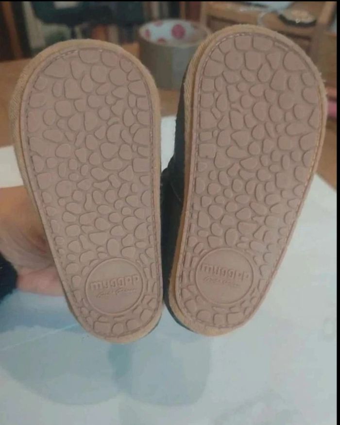 Chaussures  bébé souples  habillées  T  3mois - photo numéro 5