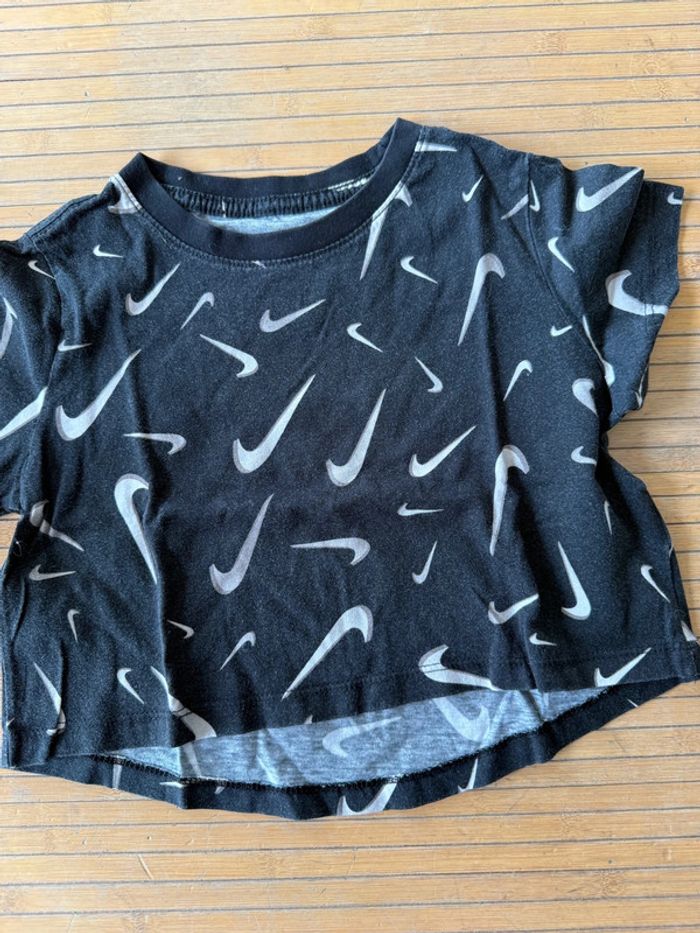 Ter shirt Nike gris foncé