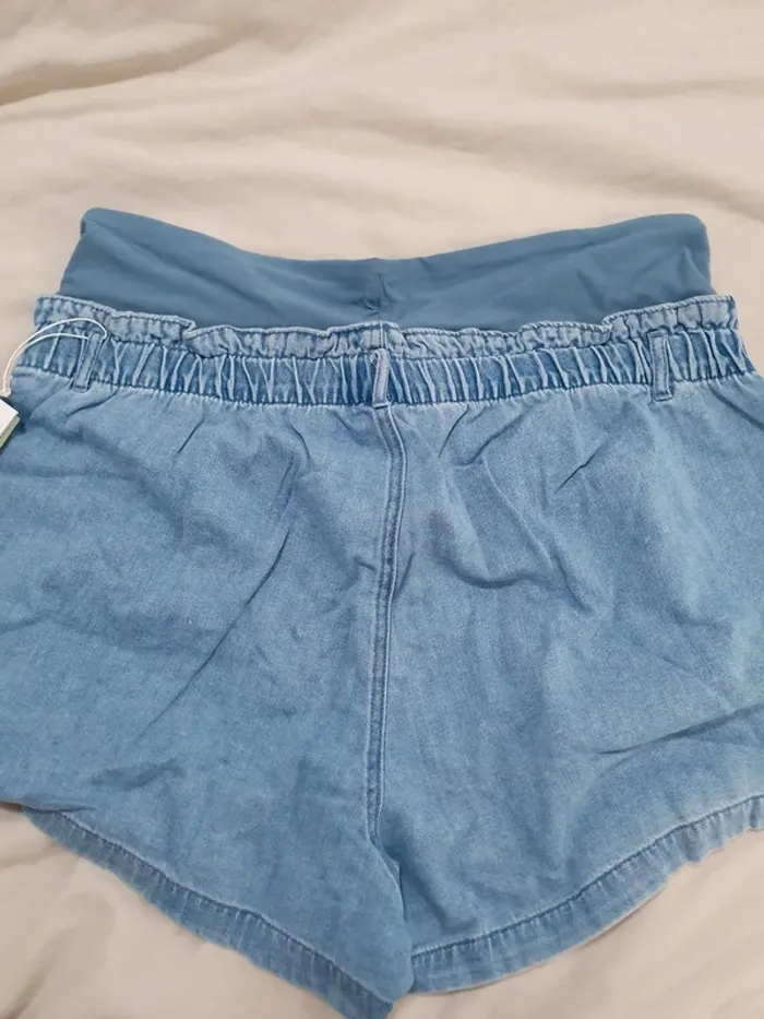 Short femme enceinte - photo numéro 3