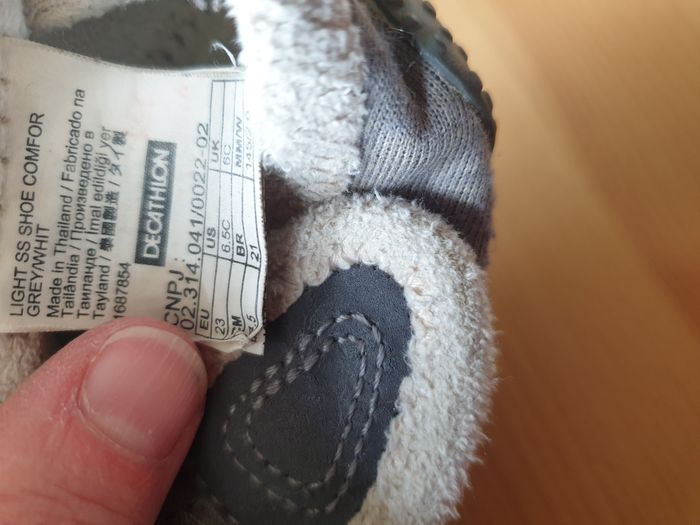 Chaussons gris - Taille 23 - photo numéro 2