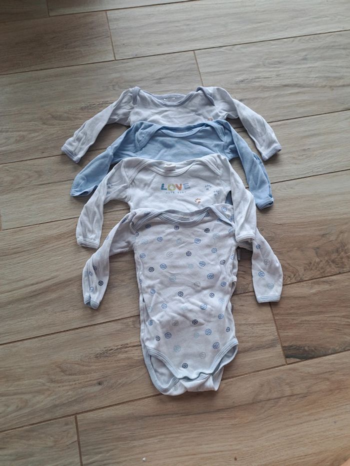 Lot 4 bodies Absorba